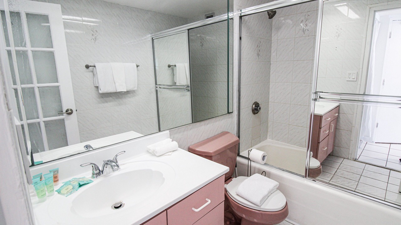 Photo of Bathroom in Mid Beach