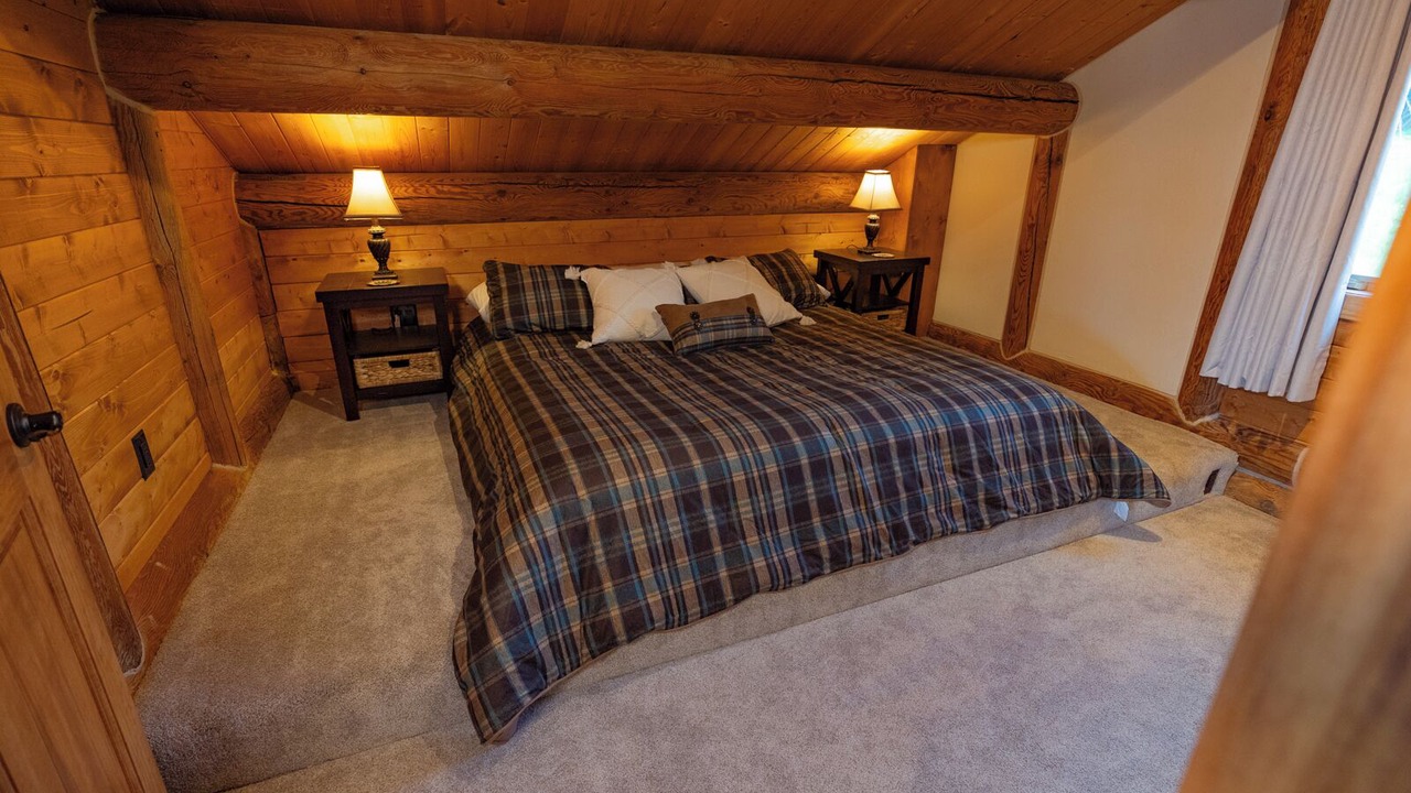 Photo of Bedroom in Fritz Creek