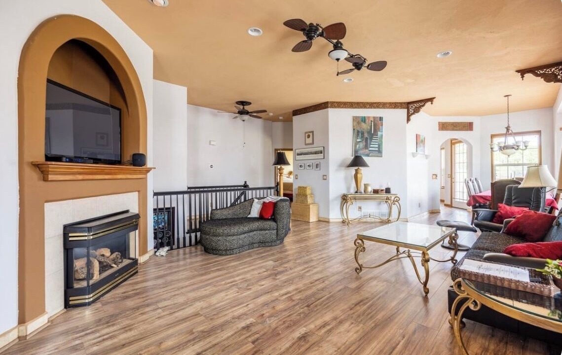 Photo of Livingroom in Southwest Colorado Springs