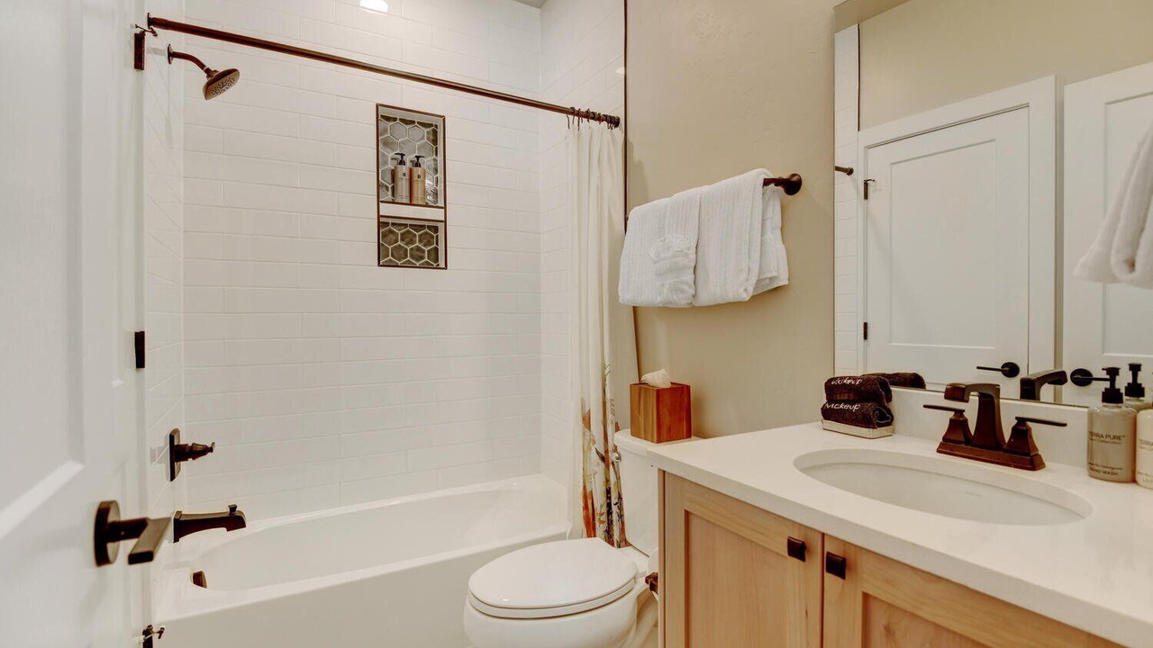 Photo of Bathroom in Rendezvous