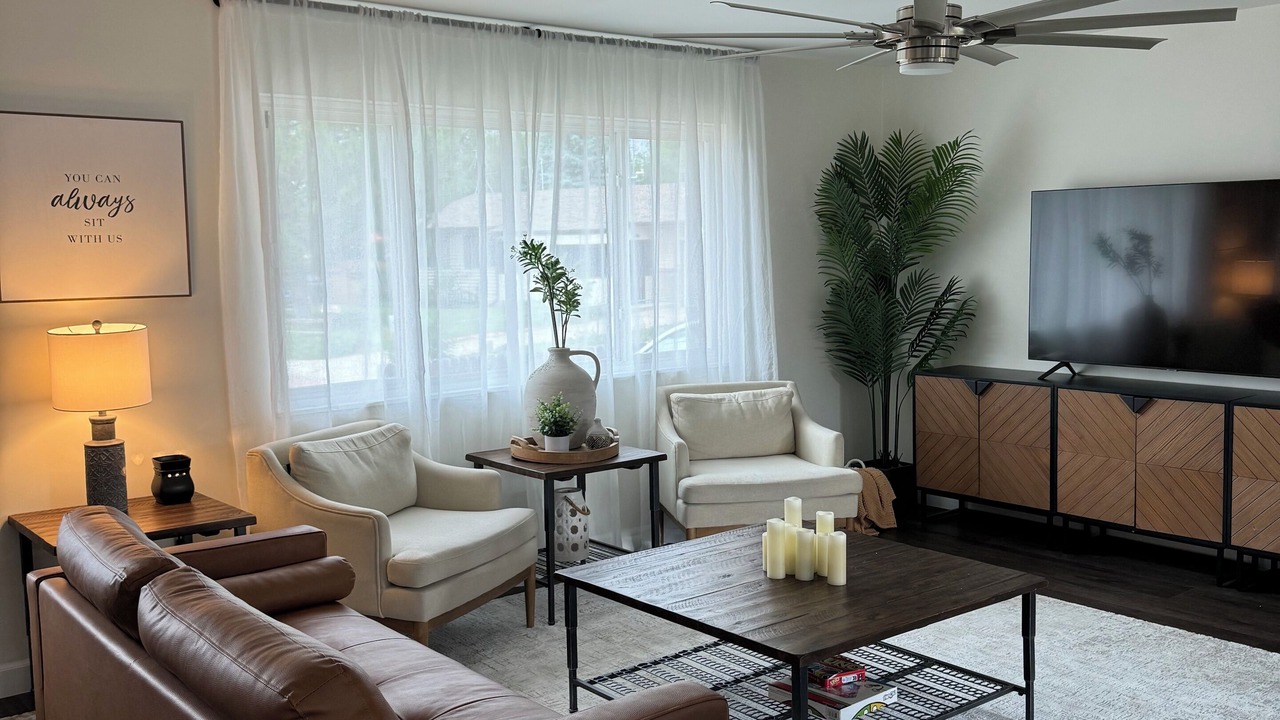 Photo of Livingroom in Security-Widefield