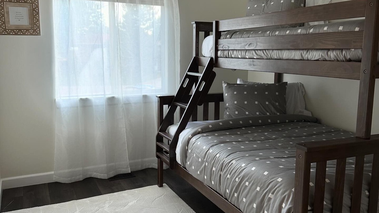 Photo of Bedroom in Security-Widefield