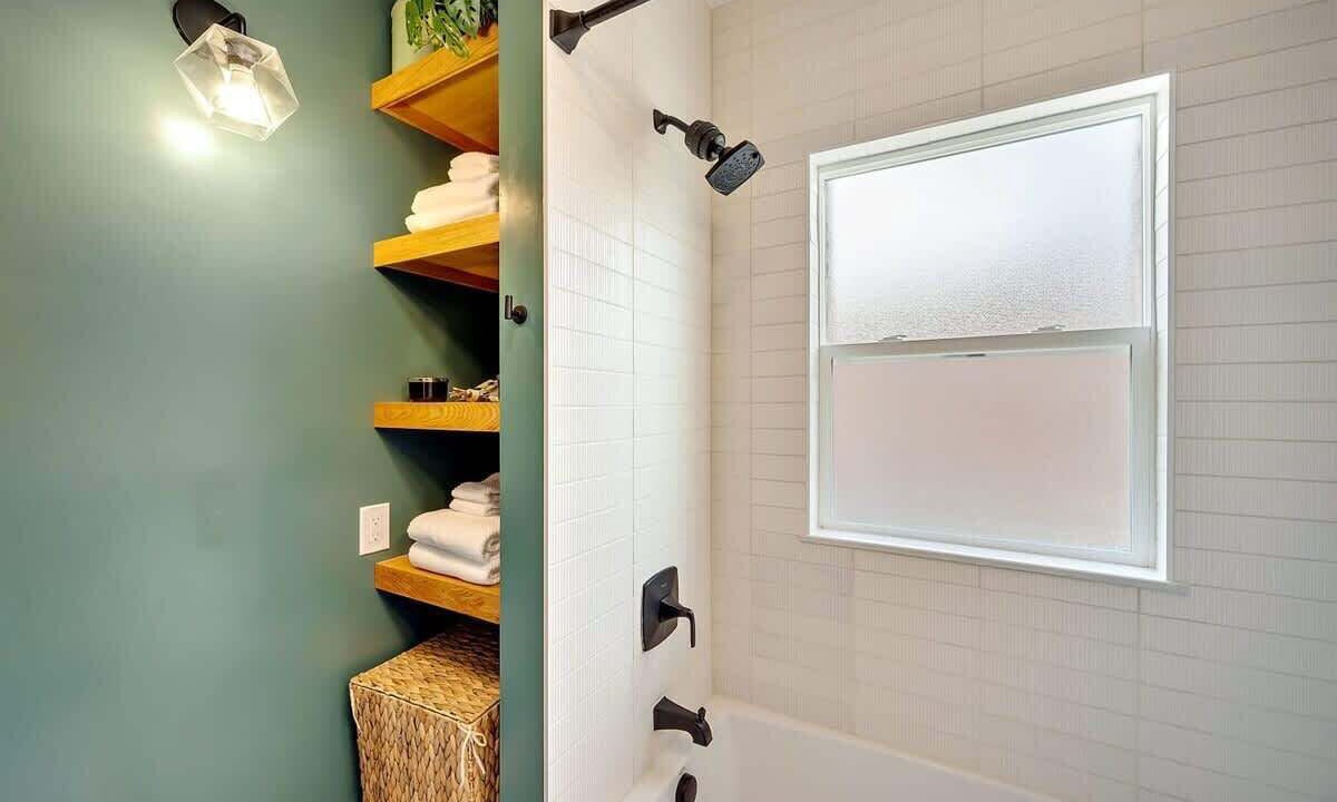 Photo of Bathroom in Speer