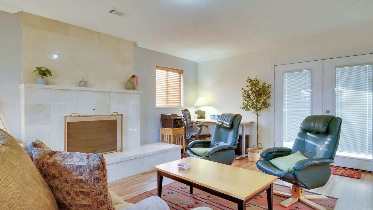 Photo of Livingroom in Jewell Heights - Hoffman Heights
