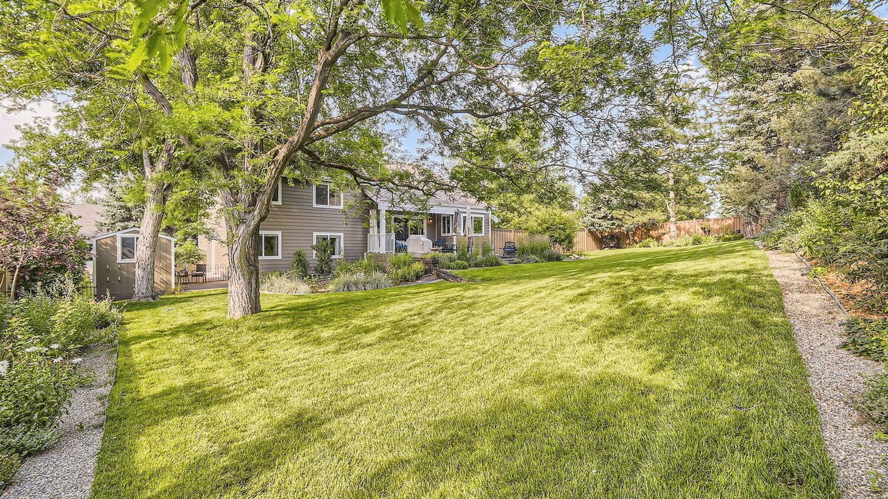 Photo of Outdoor in Englewood
