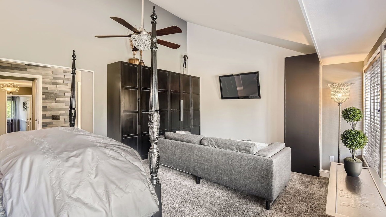 Photo of Bedroom in Englewood