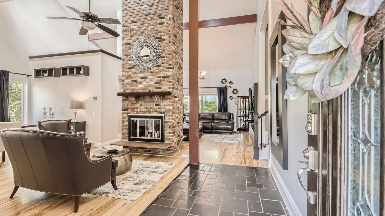 Photo of Livingroom in Englewood
