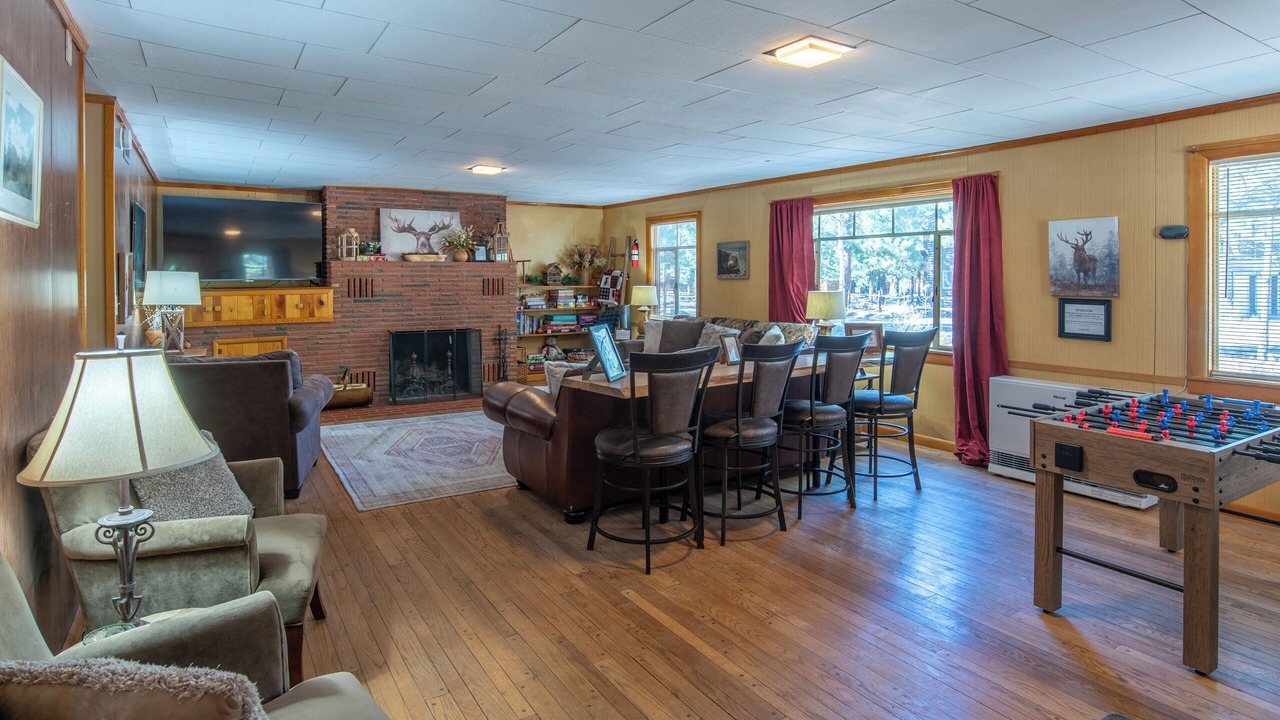 Photo of Bedroom in South Fork