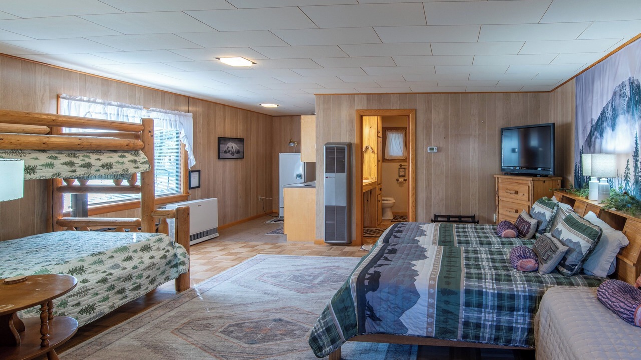 Photo of Bedroom in South Fork