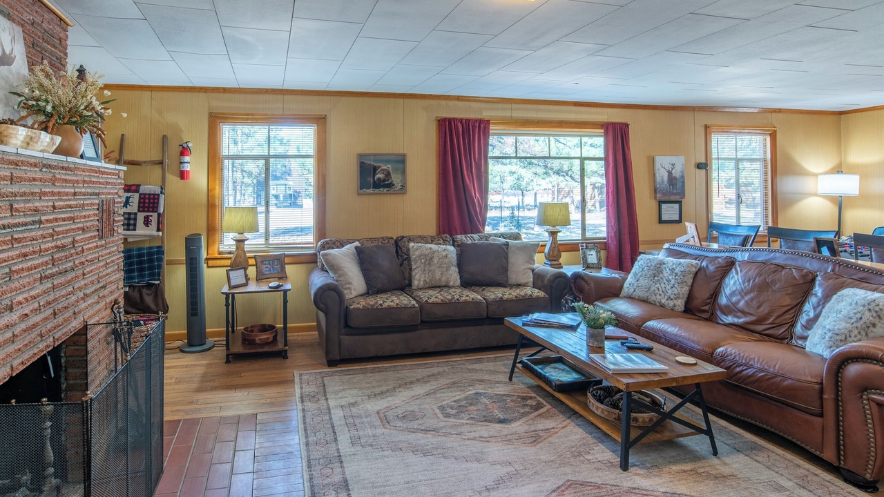 Photo of Livingroom in South Fork