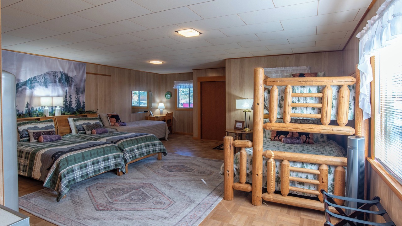 Photo of Bedroom in South Fork