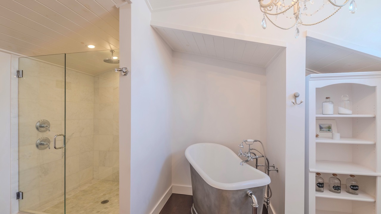 Photo of Bathroom in Naples Park