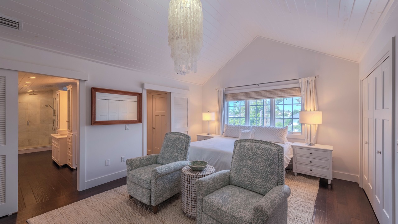 Photo of Bedroom in Naples Park