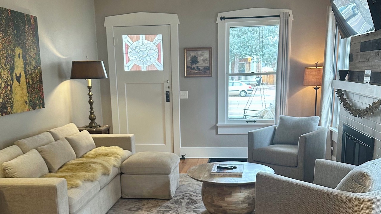 Photo of Livingroom in Old North End