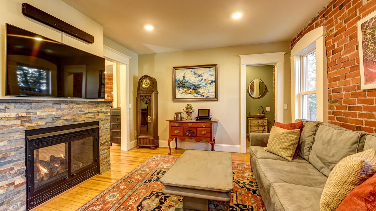 Photo of Livingroom in Whittier