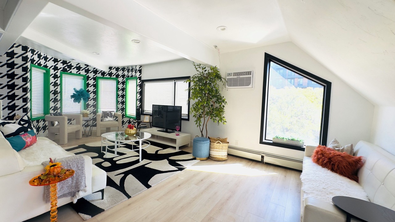 Photo of Livingroom in City Park West