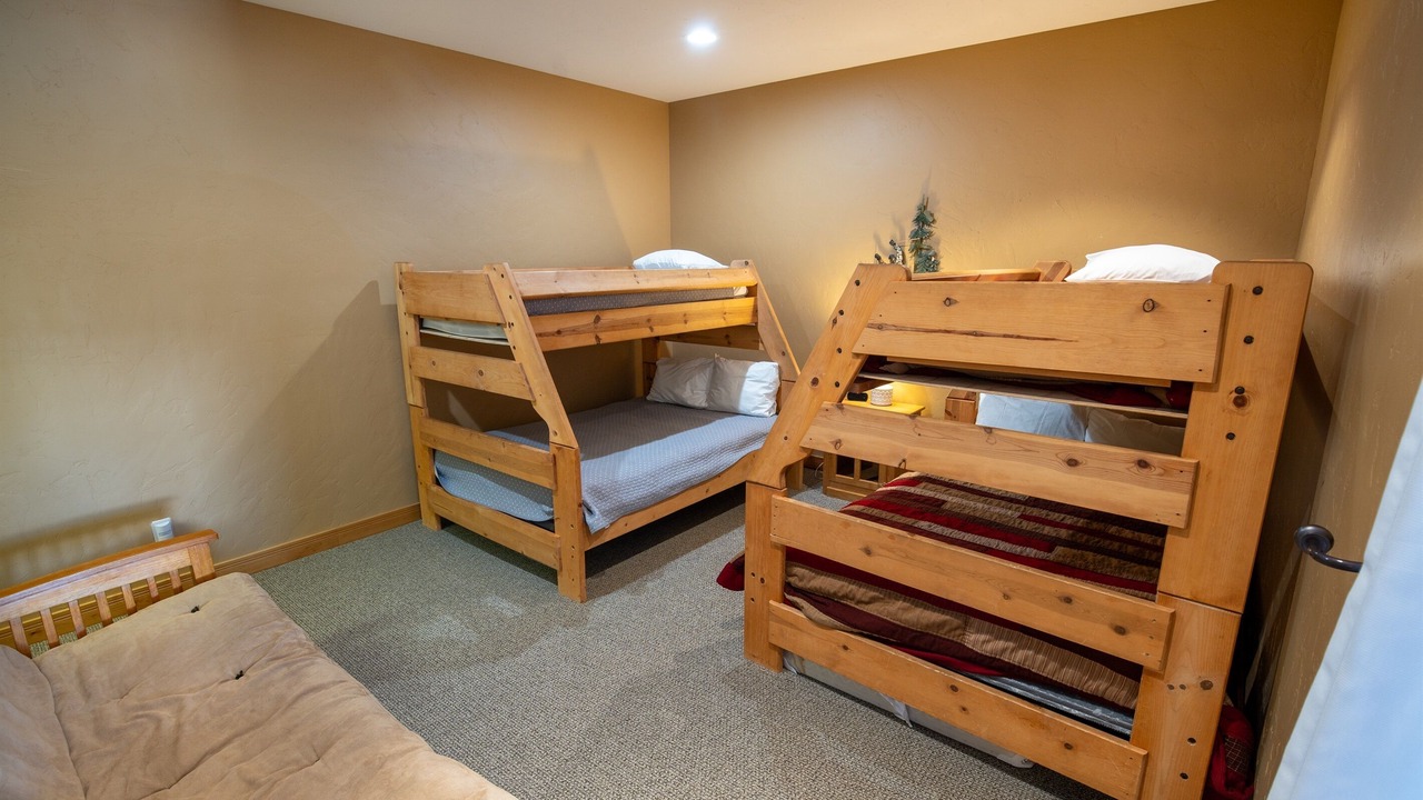 Photo of Bedroom in Forest Hills