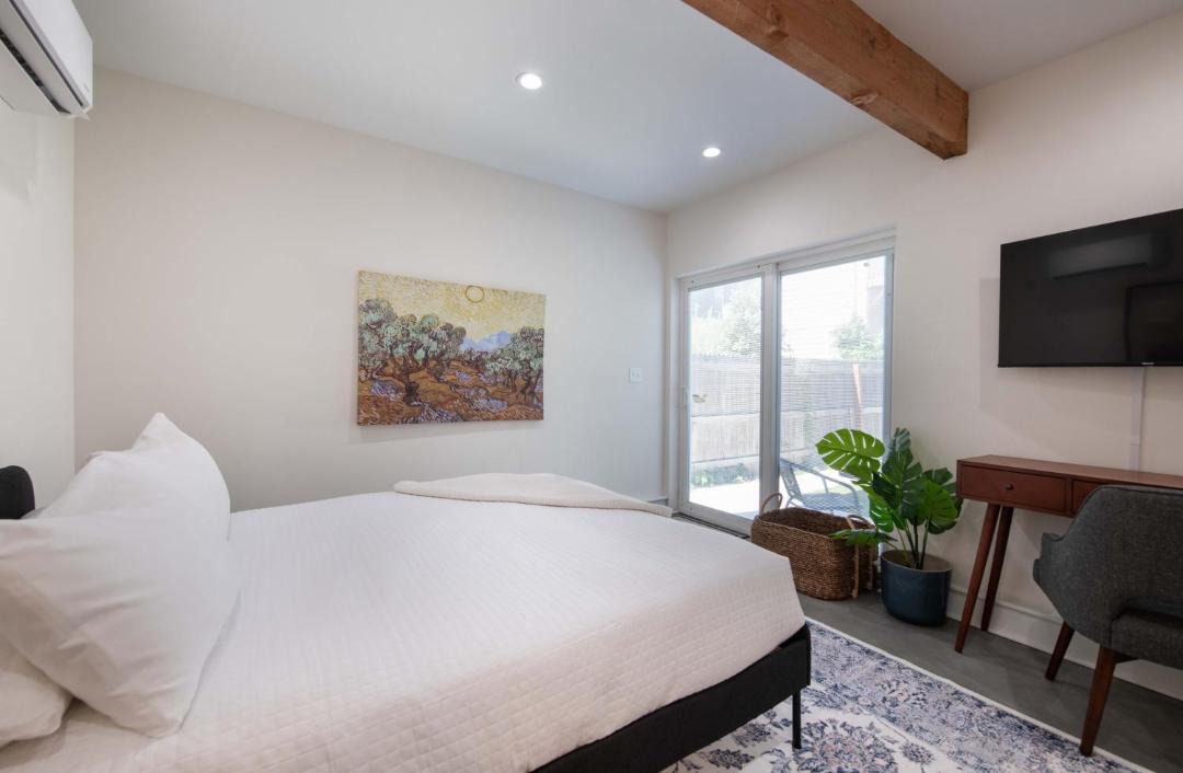 Photo of Bedroom in Lincoln Park
