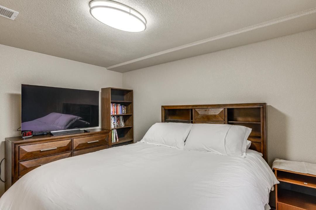Photo of Bedroom in Aurora