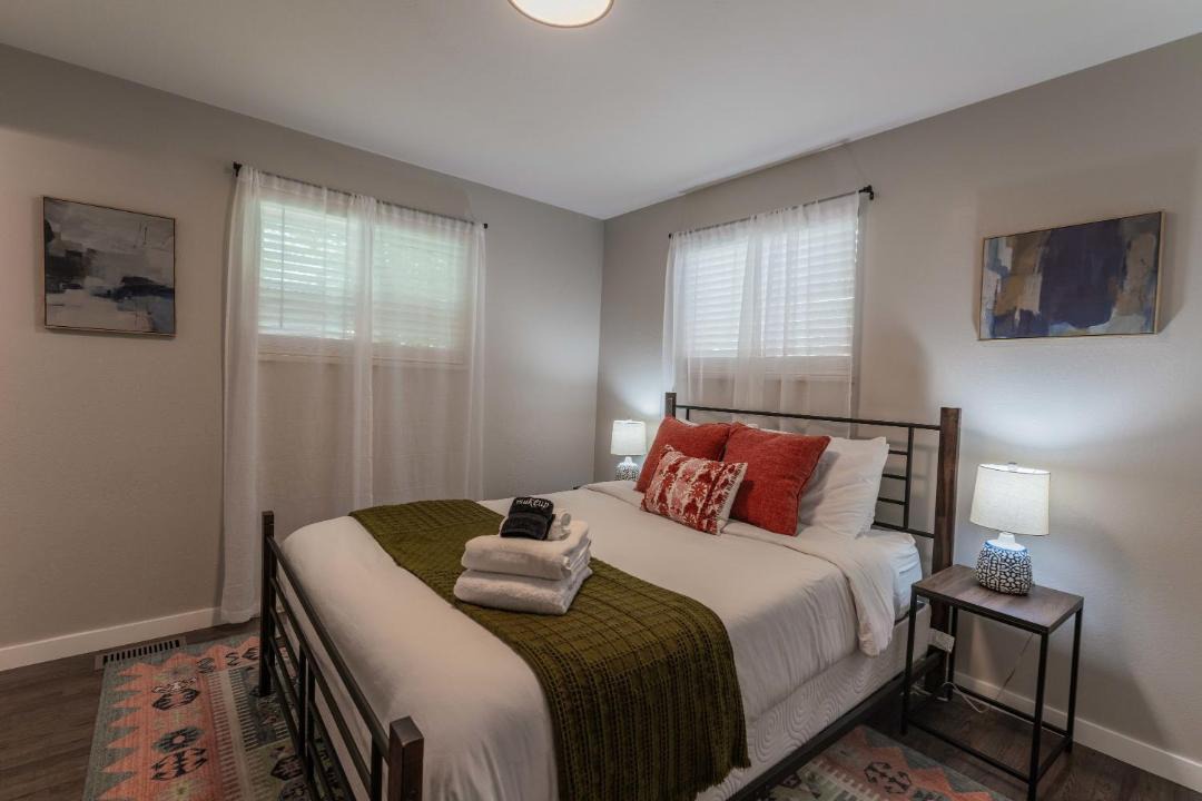 Photo of Bedroom in Golden