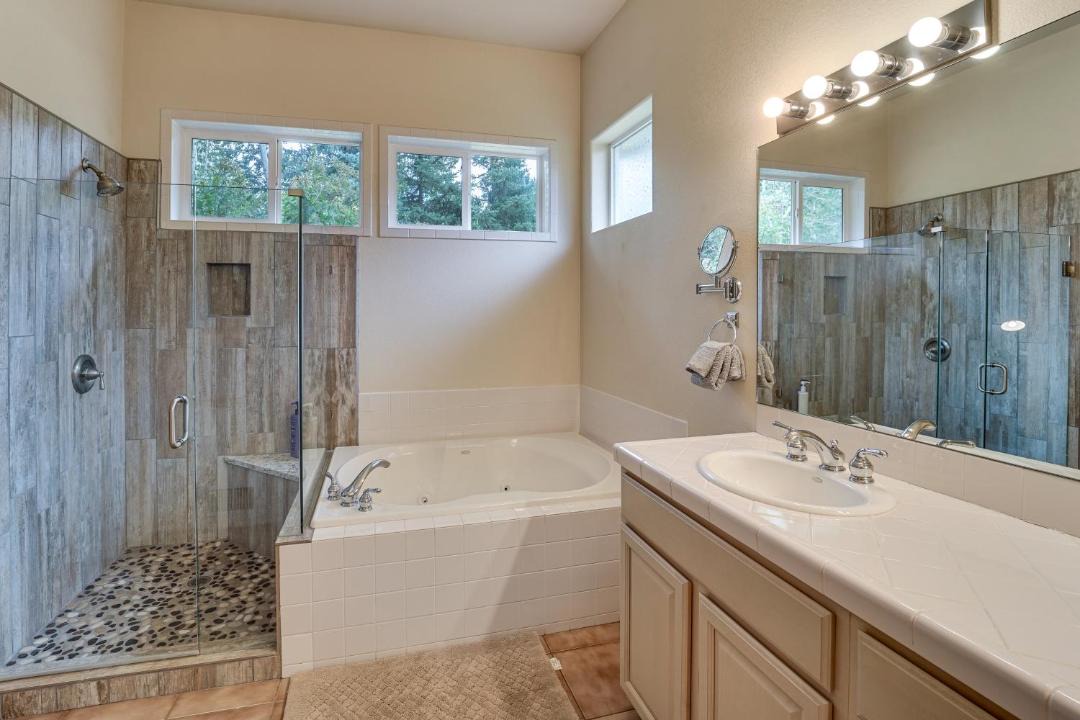 Photo of Bathroom in Dalton Ranch