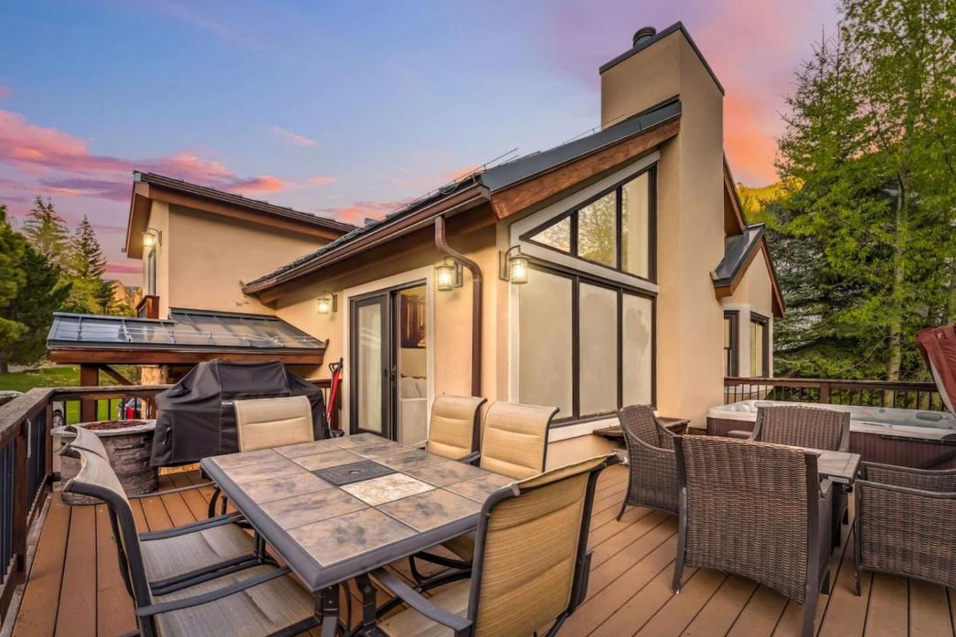 Photo of Patio Balcony in Matterhorn Village
