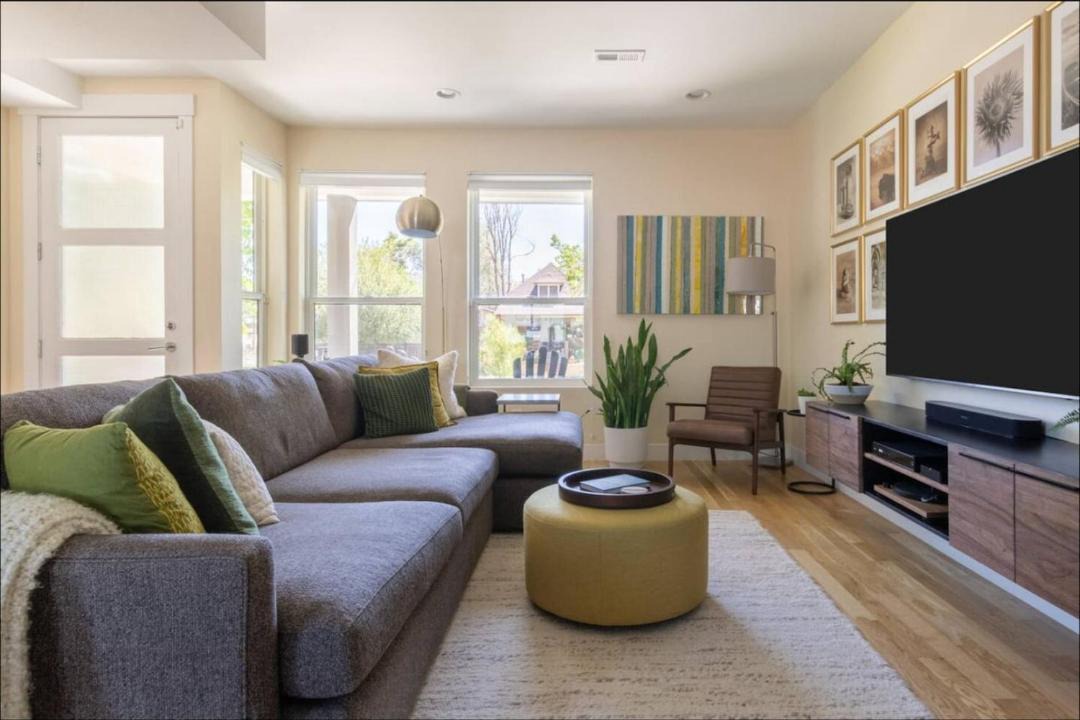 Photo of Livingroom in Sunnyside