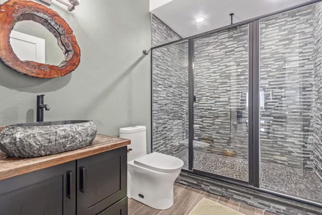 Photo of Bathroom in Skyland