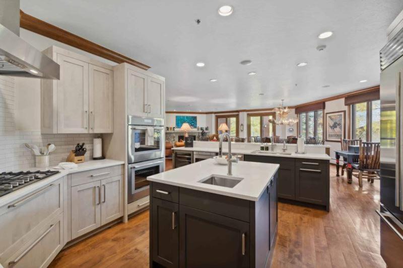 Photo of Kitchen in Highlands Townhomes
