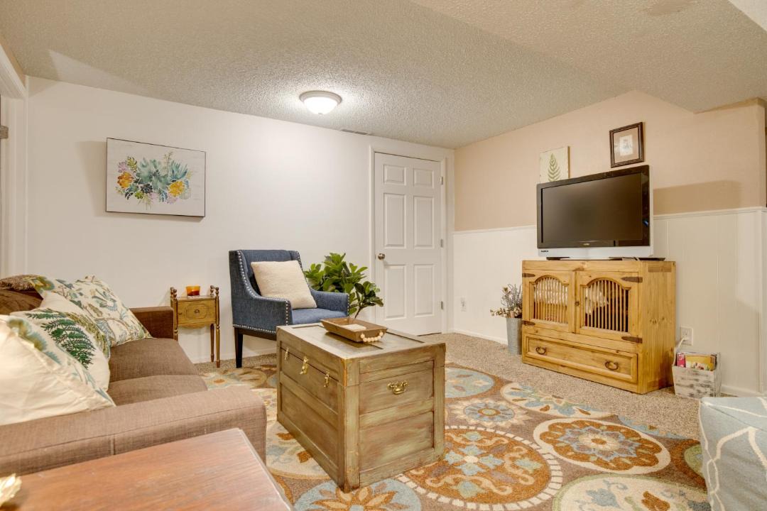 Photo of Livingroom in Lakewood