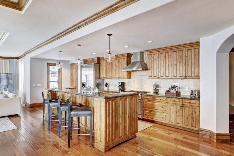 Photo of Others in Vail