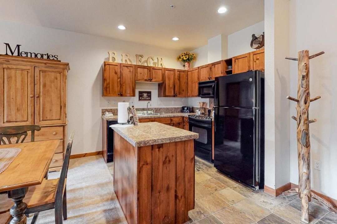 Photo of Kitchen in Peak 9