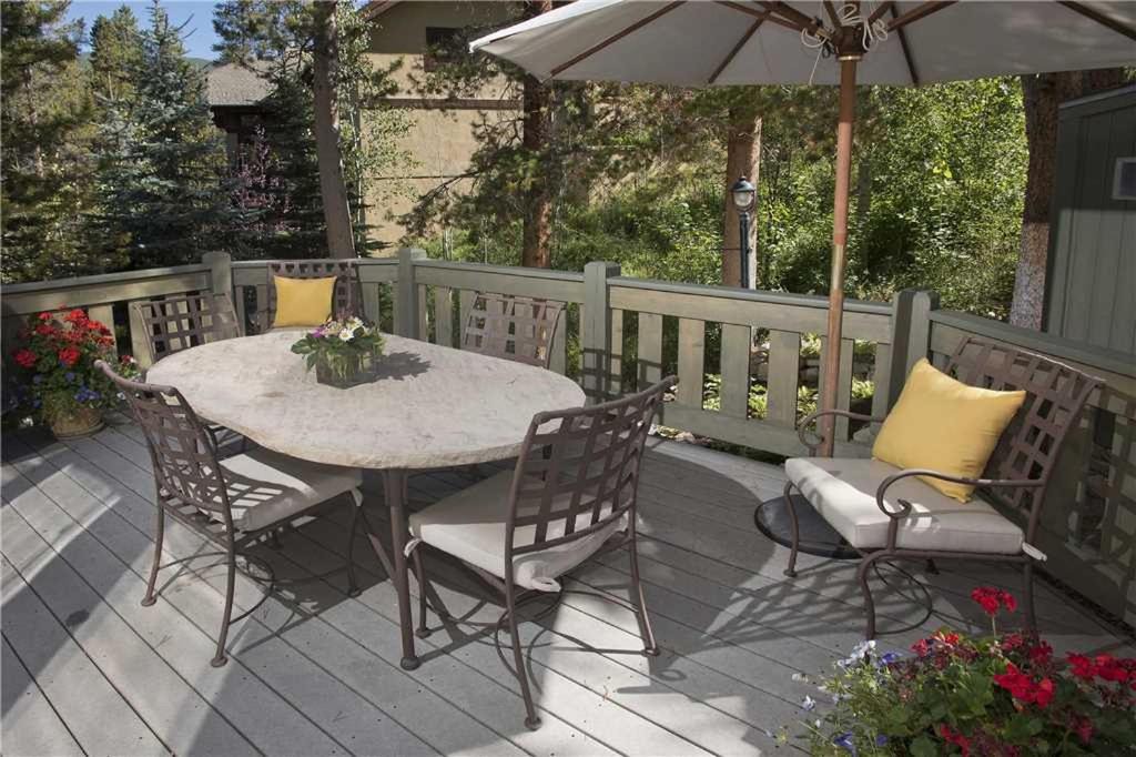 Photo of Patio Balcony in Highland Meadows