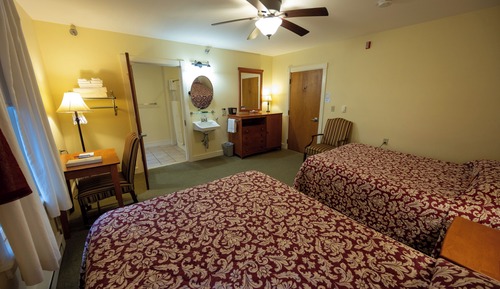 Traditional Room, Roll-in Shower, Air conditioning