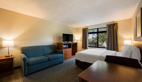 Standard Room, 1 Queen Bed, Non Smoking, Kitchenette