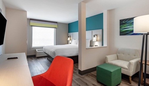 Suite, 1 King Bed, Non Smoking