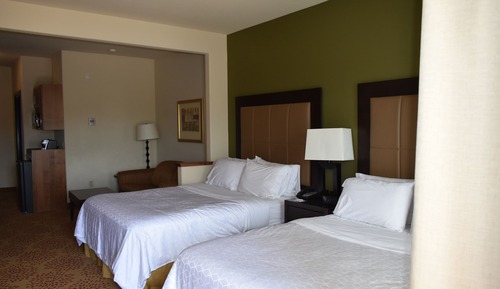 Suite, Multiple Beds, Balcony (Wet Bar)