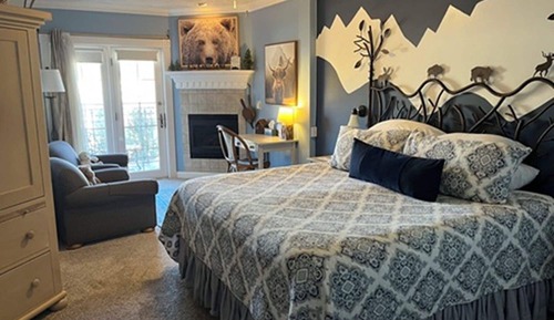 Colorado Columbine / King Bed / Fireplace