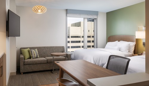 Studio, Multiple Beds (Mobility/Hearing Access, Roll-in Shwr)