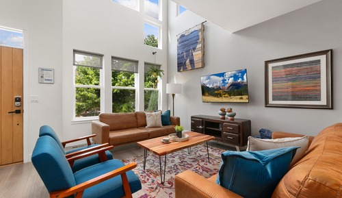 House, Multiple Beds, Hot Tub, Mountain View (226 Cajetan Street)