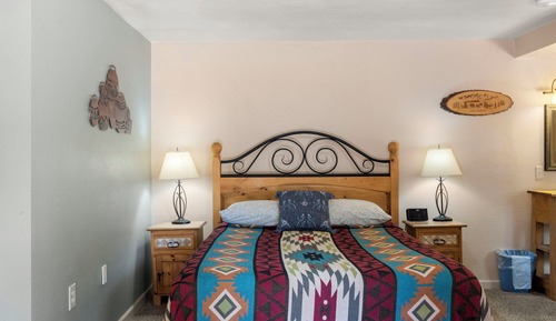 Basic Double Room, 2 Bedrooms