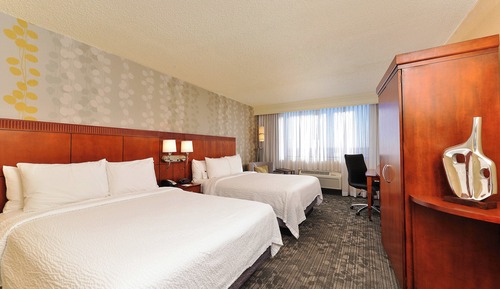 Room, 2 Queen Beds (Mountain View)