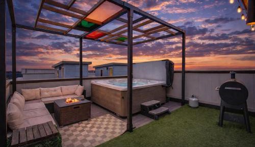 Apartment with Lake View