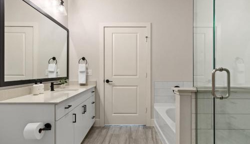 Two-Bedroom Apartment (Self Check-in with Virtual Front Desk)