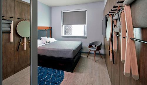 Queen Room