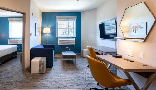 One-Bedroom King Suite