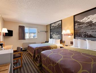 Queen Room with Two Queen Beds - Non-Smoking