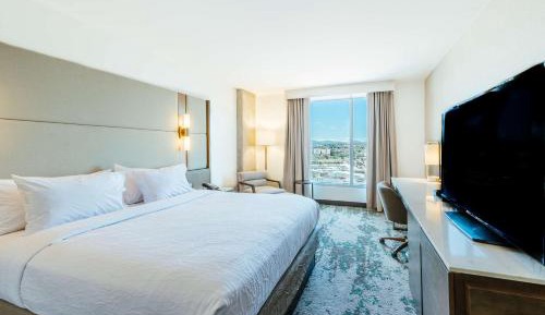 King Room - Hearing Accessible