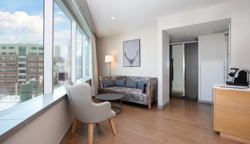 One-Bedroom Suite with Coors Field View