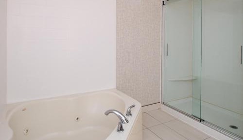 Executive King Suite - Non-Smoking